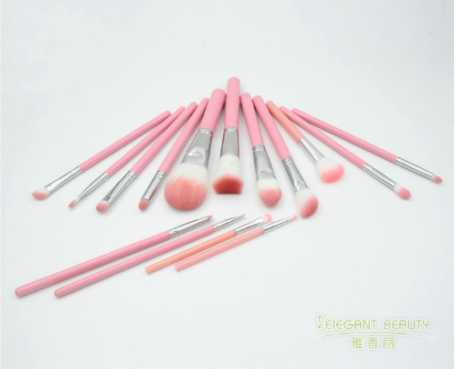 沒有水怎么清洗化妝刷？