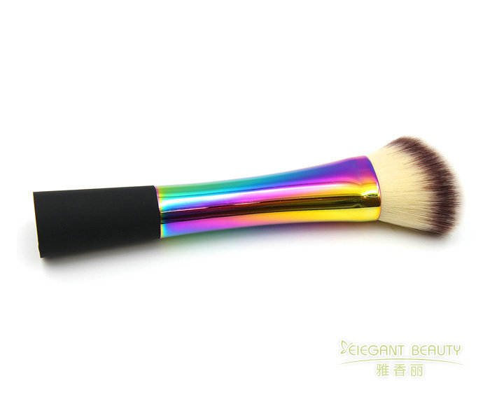 匠心獨(dú)運(yùn)，這款化妝刷套裝讓美妝更精致
