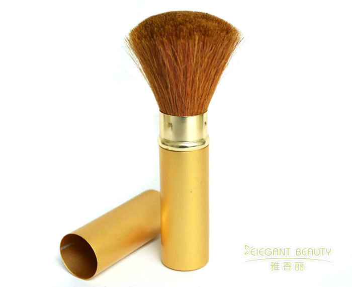 作為化妝刷生產(chǎn)廠家，你們?nèi)绾未_保每一把刷子的質(zhì)量？