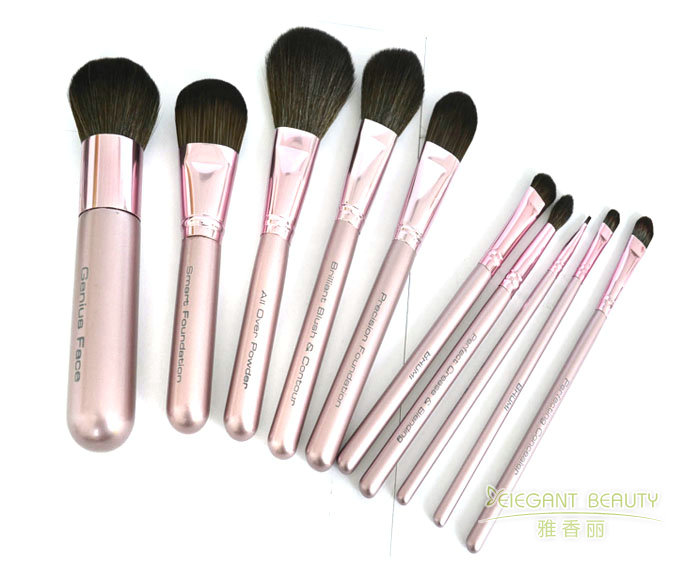 定制成套化妝刷時(shí)，有哪些個(gè)性化選項(xiàng)可供客戶(hù)選擇？